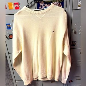 Tommy Hilfigure Sweater Large